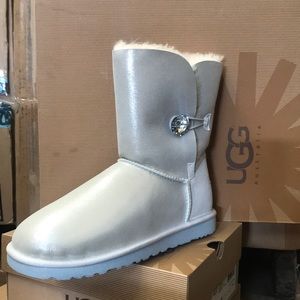 UGG W Bailey I DO! Size 9
